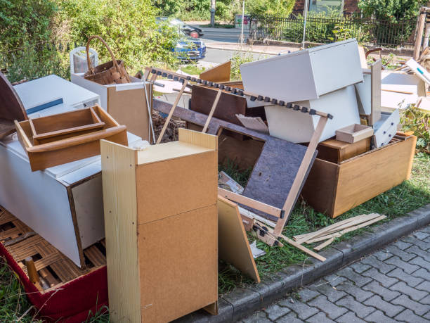 Best Yard Cleanup Services  in Harrisburg, IL